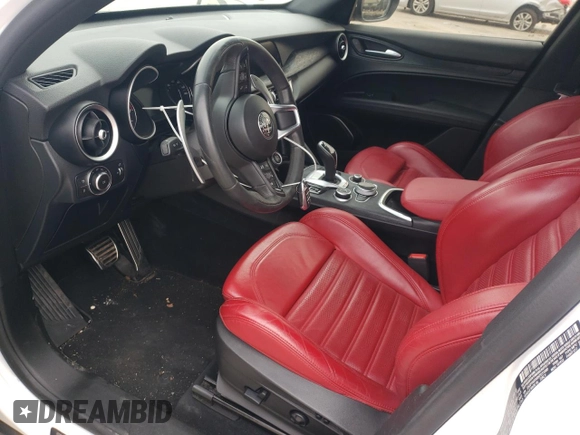2022 Alfa Romeo Stelvio Sprint z VIN ZASPAKAN6N7D31060, wystawiony jako Copart lot #89409815 z przebiegiem Nie podano mil oraz Szkody całkowita. Historia ofert i sprzedaży dostępna na DreamBid. Obrazek 8.