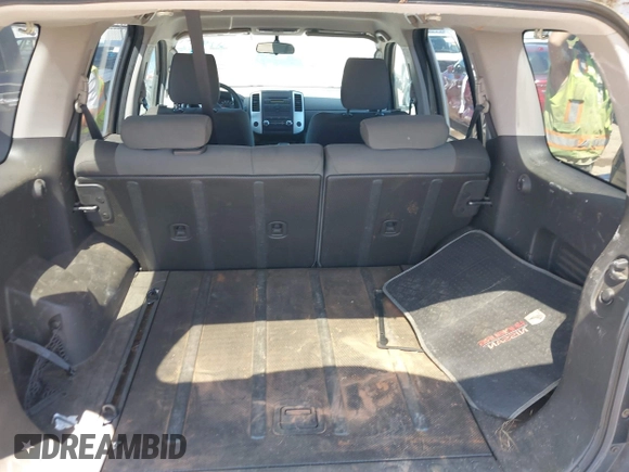 2010 Nissan Xterra S z VIN 5N1AN0NW7AC512384, wystawiony jako IAAI lot #42317041 z przebiegiem 143 994 mil mil oraz . Historia ofert i sprzedaży dostępna na DreamBid. Obrazek 17.