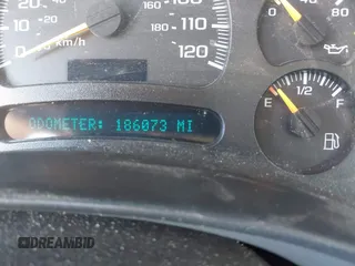 2004 Chevrolet Tahoe LS with VIN 1GNEC13V24J326786, listed as a IAAI auction lot 42036820 with 186,073 mi miles. Bid and sale history available at carsss.com. Image 7.