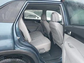 2015 Kia Sorento LX with VIN 5XYKTDA67FG605596, listed as a IAAI auction lot 41501271 with 95,122 mi miles. Bid and sale history available at carsss.com. Image 8.