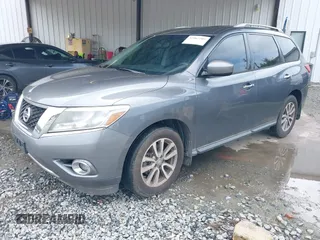 2015 Nissan Pathfinder S z VIN 5N1AR2MN8FC719737, wystawiony jako IAAI lot #42467205 z przebiegiem 195 894 mil mil oraz . Historia ofert i sprzedaży dostępna na DreamBid. Obrazek 2.