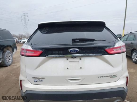 2019 Ford Edge Titanium with VIN 2FMPK3K96KBB68132, listed as a IAAI auction lot 41742275 with 91,339 mi miles. Bid and sale history available at carsss.com. Image 17.