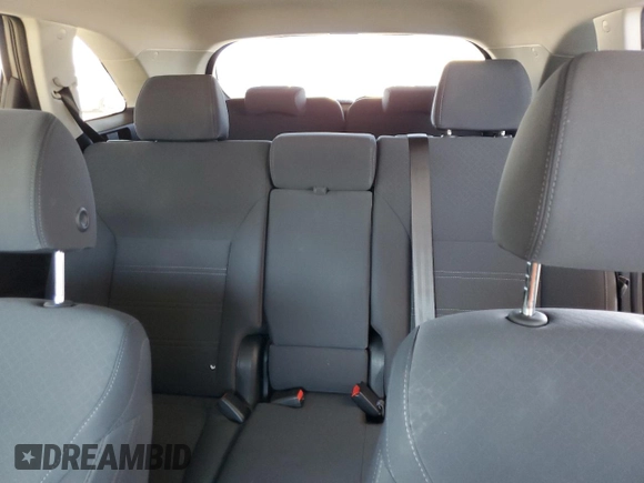 2019 Kia Sorento LX z VIN 5XYPGDA59KG463392, wystawiony jako Copart lot #54970245 z przebiegiem 99 576 mil mil oraz Szkoda całkowita • Salvage title. Historia ofert i sprzedaży dostępna na DreamBid. Obrazek 10.
