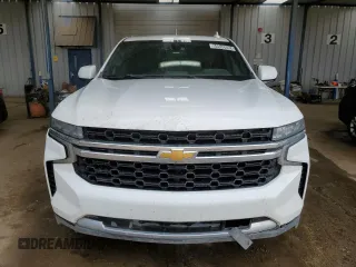 2021 Chevrolet Suburban LS with VIN 1GNSKBKDXMR303892, listed as a Copart auction lot 60840085 with 385,639 mi miles and Clean title. Bid and sale history available at DreamBid. Image 5.