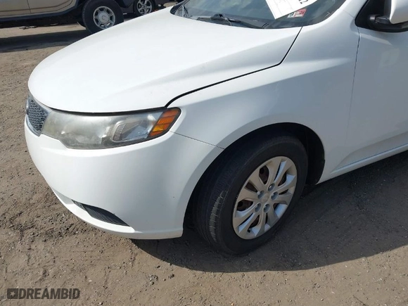 2012 Kia Forte LX with VIN KNAFT4A27C5642714, listed as a IAAI auction lot 41835012 with 1 mi miles. Bid and sale history available at carsss.com. Image 6.