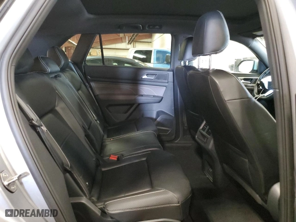 2021 Volkswagen Atlas Cross Sport 2.0T SE w/Technology with VIN 1V2KC2CA2MC235776, listed as a Copart auction lot 64352824 with 31,753 mi miles and Salvage Title. Bid and sale history available at carsss.com. Image 11.