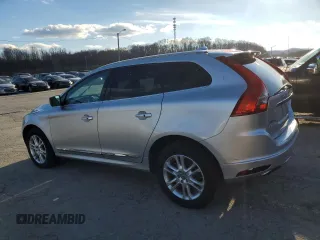 2015 Volvo XC60 T5 Drive-E Premier z VIN YV426MDB5F2589356, wystawiony jako Copart lot #87442424 z przebiegiem 201 631 mil mil oraz Czysty tytuł • Clean title. Historia ofert i sprzedaży dostępna na DreamBid. Obrazek 2.