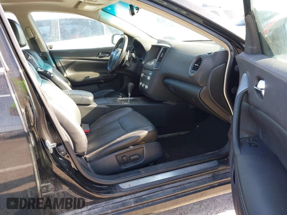 2012 Nissan Maxima SV with VIN 1N4AA5AP4CC831052, listed as a IAAI auction lot 41991290 with 171,348 mi miles and . Bid and sale history available at DreamBid. Image 5.