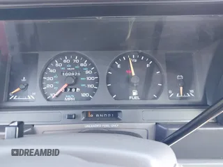 1993 Dodge Spirit z VIN 1B3XA4632PF677192, wystawiony jako IAAI lot #42157260 z przebiegiem 100 979 mil mil oraz . Historia ofert i sprzedaży dostępna na DreamBid. Obrazek 7.