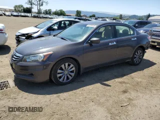 2011 Honda Accord EX z VIN 1HGCP3F79BA018381, wystawiony jako Copart lot #55218415 z przebiegiem 137 466 mil mil oraz Szkoda całkowita • Salvage title. Historia ofert i sprzedaży dostępna na DreamBid. Obrazek 1.