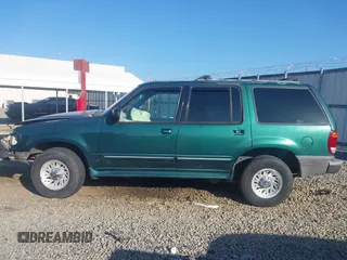 2000 Ford Explorer XLS z VIN 1FMZU62X3YUB73486, wystawiony jako IAAI lot #42542833 z przebiegiem 241 572 mil mil oraz . Historia ofert i sprzedaży dostępna na DreamBid. Obrazek 14.