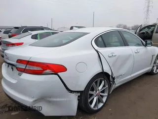 2015 Jaguar XF V6 Portfolio with VIN SAJWJ0FF2F8U59934, listed as a IAAI auction lot 41558305 with 120,219 mi miles. Bid and sale history available at carsss.com. Image 6.
