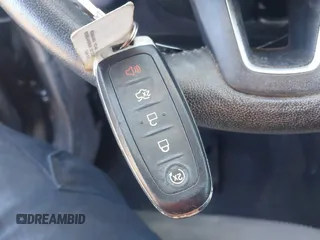 2019 Ford Escape SE z VIN 1FMCU0GD4KUA91551, wystawiony jako IAAI lot #41590151 z przebiegiem Nie podano mil oraz . Historia ofert i sprzedaży dostępna na DreamBid. Obrazek 11.