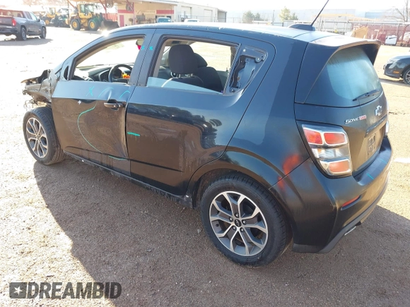 2018 Chevrolet Sonic LT z VIN 1G1JD6SB2J4124719, wystawiony jako IAAI lot #41744967 z przebiegiem 85 988 mil mil oraz . Historia ofert i sprzedaży dostępna na DreamBid. Obrazek 3.
