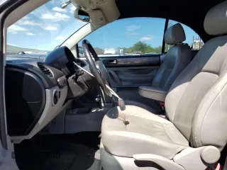 2006 Volkswagen Beetle with VIN 3VWSG31Y06M333795, listed as a Copart auction lot 70720904 with 172,430 mi miles and Salvage title. Bid and sale history available at DreamBid. Image 7.