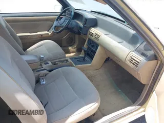 1988 Ford Mustang z VIN 1FABP41AXJF163469, wystawiony jako IAAI lot #42473799 z przebiegiem 89 307 mil mil oraz . Historia ofert i sprzedaży dostępna na DreamBid. Obrazek 5.