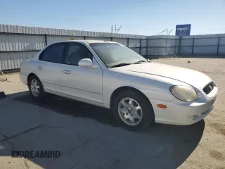 2000 Hyundai Sonata GLS with VIN KMHWF35V5YA300102, listed as a Copart auction lot 88304485 with 176,176 mi miles and Clean Title. Bid and sale history available at carsss.com. Image 4.