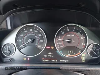 2015 BMW 4 Series 428i с VIN WBA3N3C52FK231502, выставлен на аукционе IAAI как лот 41879256 с пробегом 142 069 миль миль и . История ставок и продаж доступна на DreamBid. Изображение 7.