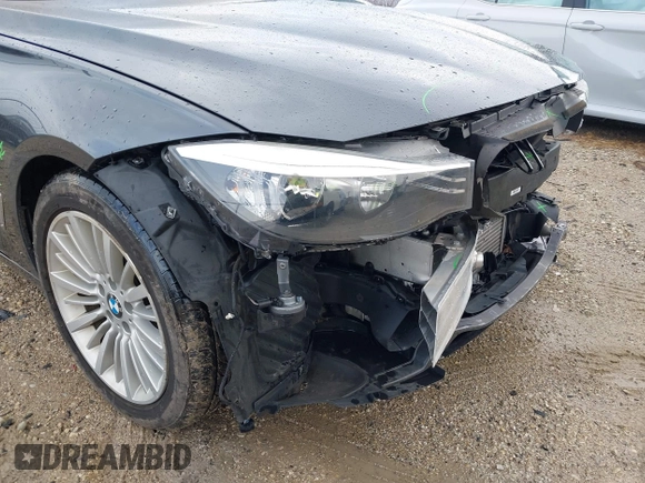 2015 BMW 3 Series 328i Gran Turismo xDrive с VIN WBA3X5C59FD561504, выставлен на аукционе IAAI как лот 41951220 с пробегом 86 649 миль миль и . История ставок и продаж доступна на DreamBid. Изображение 18.