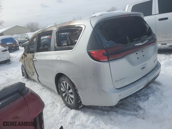 2024 Chrysler Pacifica Hybrid Select with VIN 2C4RC1S72RR147387, listed as a Copart auction lot 44751815 with NaN miles and Salvage Title. Bid and sale history available at carsss.com. Image 2.