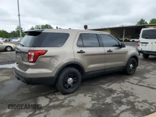 2016 Ford Police Interceptor Utility z VIN 1FM5K8AR0GGC07903, wystawiony jako Copart lot #57298705 z przebiegiem 223 695 mil mil oraz Szkody całkowita. Historia ofert i sprzedaży dostępna na DreamBid. Obrazek 3.