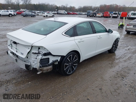 2024 Honda Accord Touring с VIN 1HGCY2F80RA090757, выставлен на аукционе IAAI как лот 41999518 с пробегом 3 862 миль миль и . История ставок и продаж доступна на DreamBid. Изображение 4.