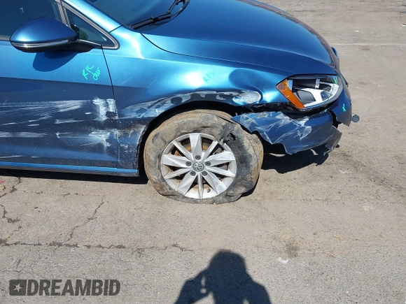 2016 Volkswagen Golf TSI S z VIN 3VW217AUXGM046505, wystawiony jako IAAI lot #41793487 z przebiegiem 53 001 mil mil oraz . Historia ofert i sprzedaży dostępna na DreamBid. Obrazek 6.