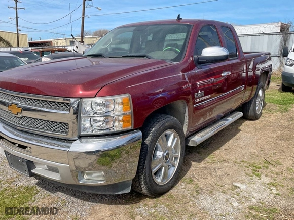 2013 Chevrolet Silverado 1500 LT with VIN 1GCRCSE08DZ117975, listed as a Copart auction lot 47416735 with 165,887 mi miles and Clean Title. Bid and sale history available at carsss.com. Image 2.