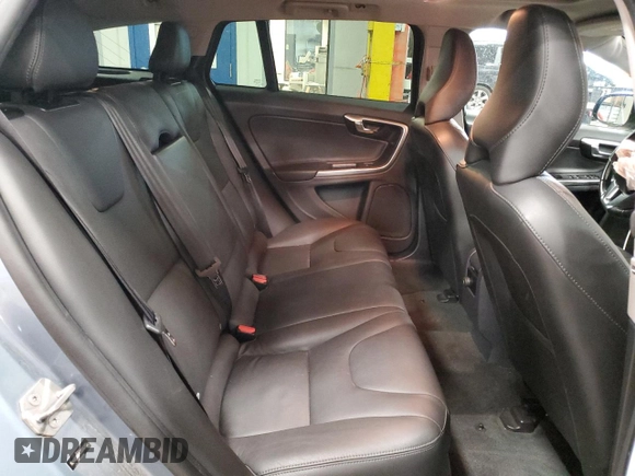 2018 Volvo V60 z VIN YV440MWK4J2056365, wystawiony jako Copart lot #58726445 z przebiegiem 42 542 mil mil oraz Szkoda całkowita • Salvage title. Historia ofert i sprzedaży dostępna na DreamBid. Obrazek 11.