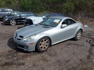 2009 Mercedes-Benz SLK-Class 3.0L with VIN WDBWK54F69F190007, listed as a IAAI auction lot 41775603 with 131,703 mi miles. Bid and sale history available at carsss.com. Image 17.