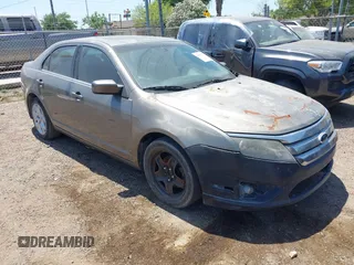 2010 Ford Fusion SE with VIN 3FAHP0HA0AR352188, listed as a IAAI auction lot 42004772 with 227,687 mi miles. Bid and sale history available at carsss.com. Image 1.