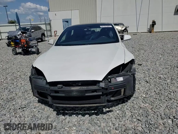 2018 Tesla Model S 75D with VIN 5YJSA1E26JF292682, listed as a Copart auction lot 62767065 with 101,433 mi miles and Salvage title. Bid and sale history available at DreamBid. Image 14.