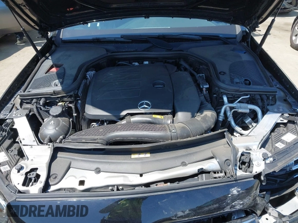 2021 Mercedes-Benz E 350 with VIN W1KZF8DBXMA873518, listed as a IAAI auction lot 42191630 with 55,006 mi miles and . Bid and sale history available at DreamBid. Image 10.