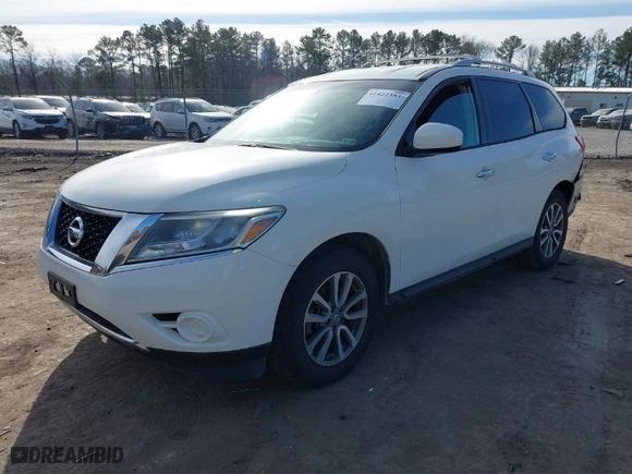 2016 Nissan Pathfinder S with VIN 5N1AR2MN8GC655622, listed as a IAAI auction lot 41422353 with 128,073 mi miles. Bid and sale history available at carsss.com. Image 2.