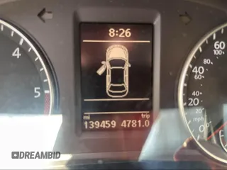 2015 Volkswagen Passat SE z VIN 1VWBV7A38FC025826, wystawiony jako IAAI lot #42108113 z przebiegiem 139 459 mil mil oraz . Historia ofert i sprzedaży dostępna na DreamBid. Obrazek 7.