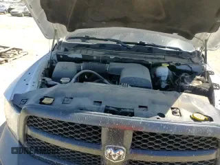 2019 Ram 1500 Tradesman z VIN 3C6RR7KG3KG597179, wystawiony jako Copart lot #67834375 z przebiegiem 68 798 mil mil oraz Szkoda całkowita • Salvage title. Historia ofert i sprzedaży dostępna na DreamBid. Obrazek 14.