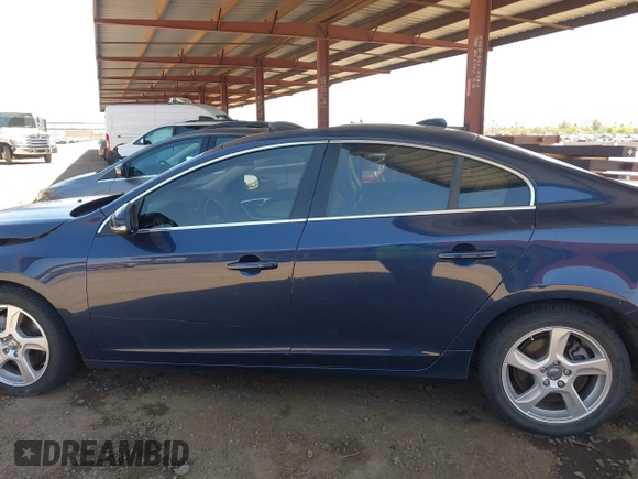2012 Volvo S60 T5 с VIN YV1622FS6C2076723, выставлен на аукционе IAAI как лот 42125298 с пробегом 165 184 миль миль и . История ставок и продаж доступна на DreamBid. Изображение 14.