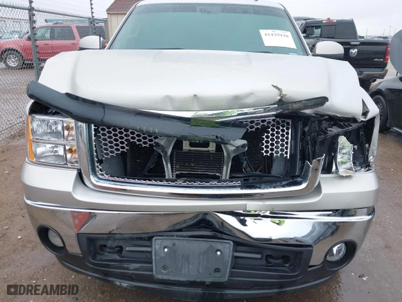 2008 GMC Sierra 1500 Work Truck with VIN 2GTEK13M881169431, listed as a IAAI auction lot 41435930 with 132,787 mi miles. Bid and sale history available at carsss.com. Image 6.