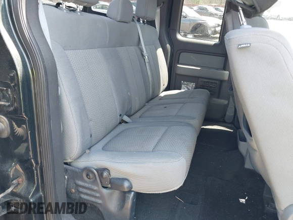 2013 Ford F-150 XL z VIN 1FTFX1EF8DKG01708, wystawiony jako IAAI lot #42091836 z przebiegiem 233 588 mil mil oraz . Historia ofert i sprzedaży dostępna na DreamBid. Obrazek 8.