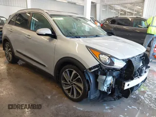 2019 Kia Niro Touring with VIN KNDCE3LC8K5304429, listed as a IAAI auction lot 41374848 with 1 mi miles. Bid and sale history available at carsss.com. Image 1.