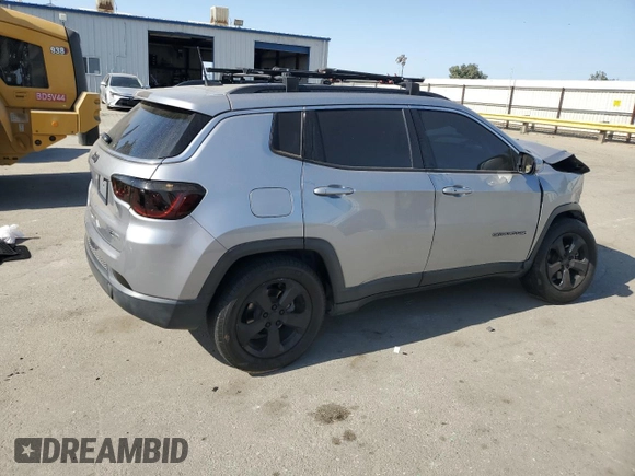 2018 Jeep Compass Latitude z VIN 3C4NJCBB5JT137135, wystawiony jako Copart lot #59592615 z przebiegiem 65 248 mil mil oraz Szkoda całkowita • Salvage title. Historia ofert i sprzedaży dostępna na DreamBid. Obrazek 3.