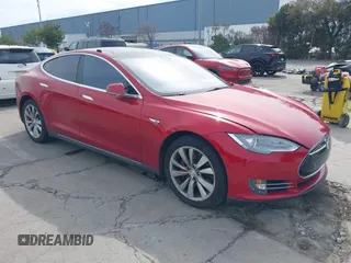 2014 Tesla Model S P85D with VIN 5YJSA1H29EFP63449, listed as a IAAI auction lot 41695676 with 167,841 mi miles and . Bid and sale history available at DreamBid. Image 1.