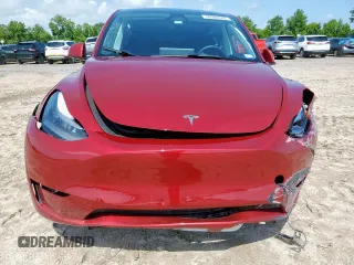 2024 Tesla Model Y Long Range with VIN 7SAYGDEE5RA235910, listed as a Copart auction lot 60988605 with 23,882 mi miles and Salvage title. Bid and sale history available at DreamBid. Image 5.