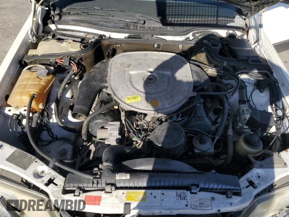 1986 Mercedes-Benz 560 with VIN WDBCA39D6GA238259, listed as a Copart auction lot 89204495 with 106,746 mi miles and Salvage Title. Bid and sale history available at DreamBid. Image 11.