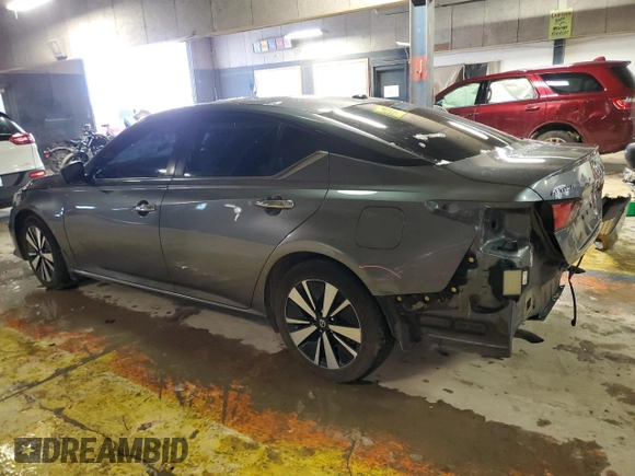 2022 Nissan Altima SV z VIN 1N4BL4DV3NN321561, wystawiony jako Copart lot #87900315 z przebiegiem 116 955 mil mil oraz Szkoda całkowita • Salvage title. Historia ofert i sprzedaży dostępna na DreamBid. Obrazek 2.