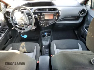 2019 Toyota Prius L z VIN JTDKDTB39K1625239, wystawiony jako Copart lot #84699104 z przebiegiem Nie podano mil oraz Szkoda całkowita • Salvage title. Historia ofert i sprzedaży dostępna na DreamBid. Obrazek 8.