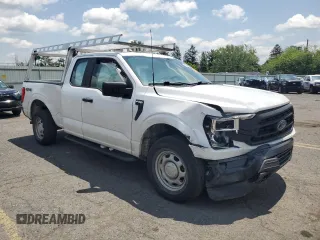 2021 Ford F-150 XL z VIN 1FTEX1EB5MKE46267, wystawiony jako Copart lot #61640855 z przebiegiem Nie podano mil oraz Szkoda całkowita • Salvage title. Historia ofert i sprzedaży dostępna na DreamBid. Obrazek 4.