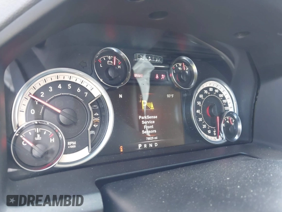 2018 Ram 1500 Harvest z VIN 1C6RR7GT2JS243442, wystawiony jako IAAI lot #40893024 z przebiegiem 78 825 mil mil oraz . Historia ofert i sprzedaży dostępna na DreamBid. Obrazek 7.