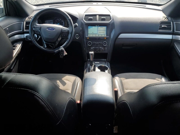 2017 Ford Explorer XLT с VIN 1FM5K8D8XHGD33836, выставлен на аукционе Copart как лот 57599405 с пробегом 125 215 миль миль и Списание • Salvage title. История ставок и продаж доступна на DreamBid. Изображение 8.