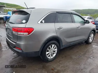 2017 Kia Sorento LX с VIN 5XYPGDA31HG270824, выставлен на аукционе IAAI как лот 42344131 с пробегом 195 128 миль миль и . История ставок и продаж доступна на DreamBid. Изображение 4.